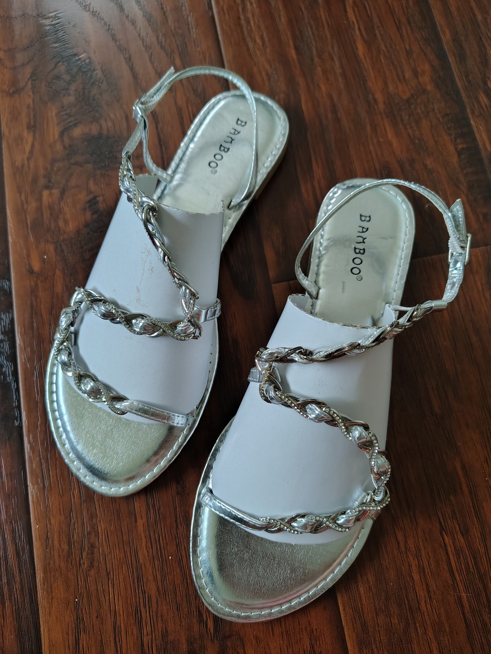 Bamboo strappy Rhinestones silver sandals Size 10